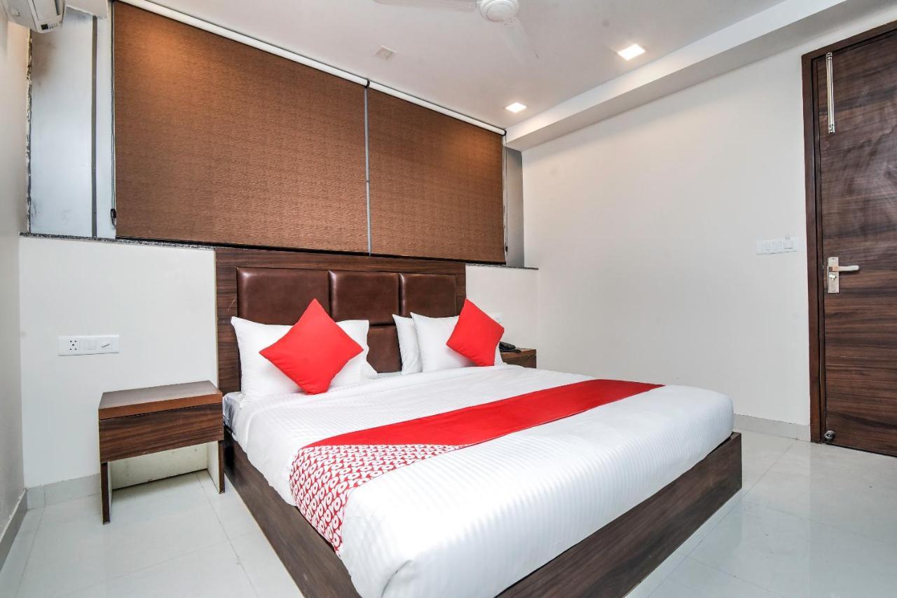 Oyo 23191 Flagship Hotel Raj Madan Ameerpet Hajdarábád Exteriér fotografie